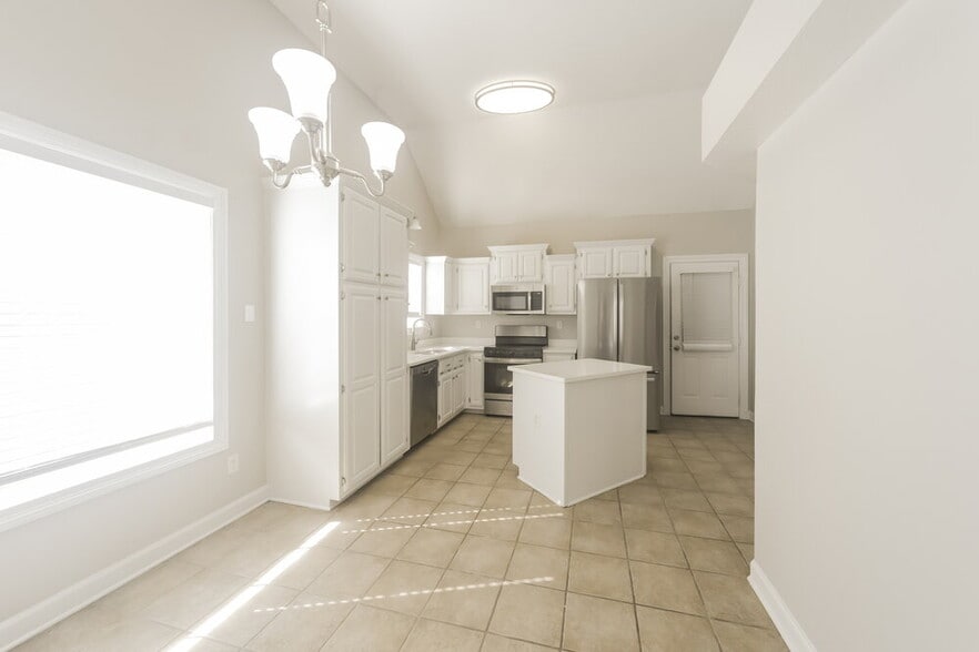 Building Photo - 4480 Aberton Dr