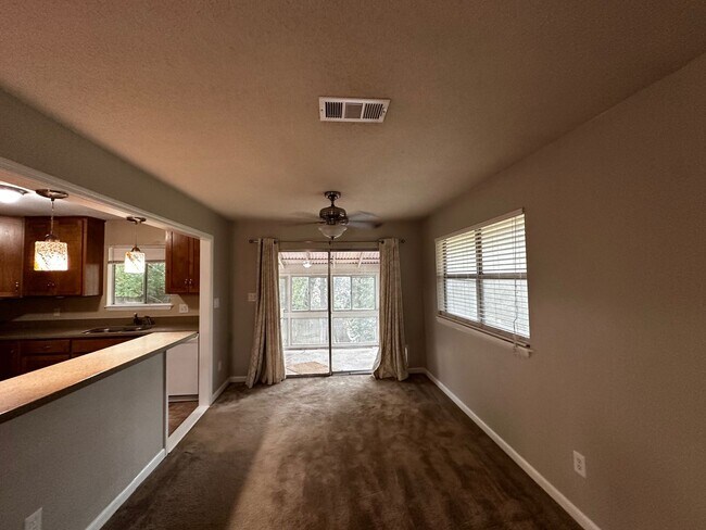 Building Photo - 263 N Villas Ct