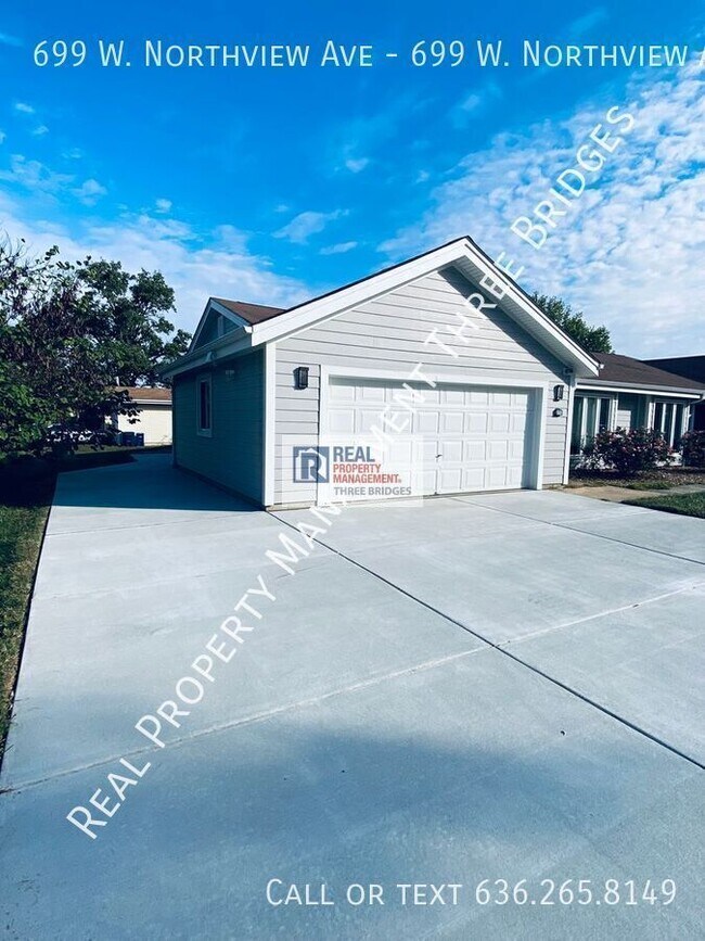 Building Photo - 699 W Northview Ave