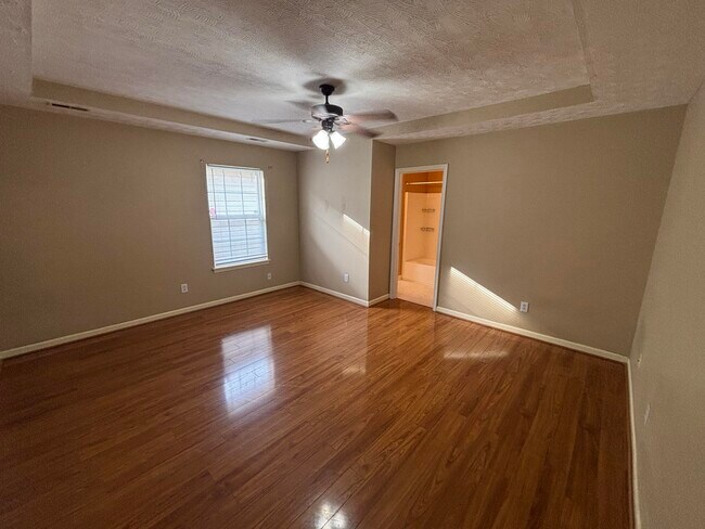 Building Photo - 2601 Buck Ln