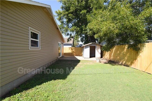 Building Photo - 117 E Veterans Pkwy