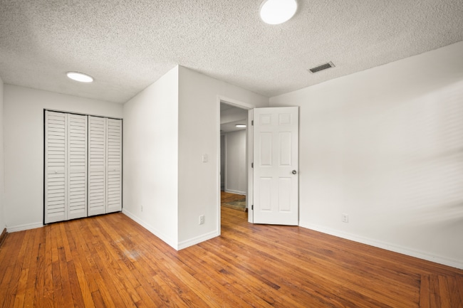 Building Photo - 4315 Antisdale St