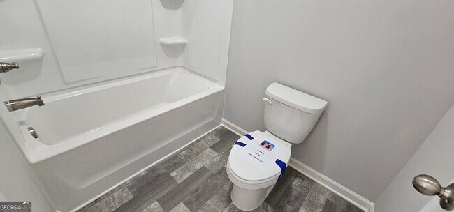 Building Photo - 352 Newshaw Dr
