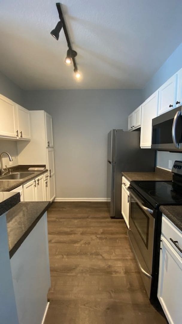 Building Photo - Beautiful 2/2 Condo Fully Remodeled!! A Must See to Appreciate!!