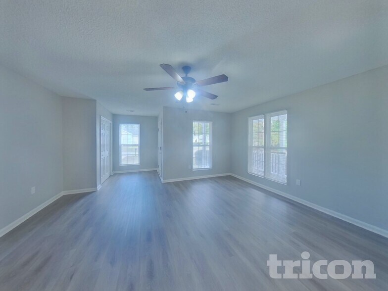 Building Photo - 1 Tomafield Ct