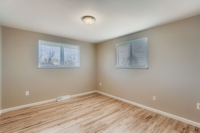 Building Photo - Beautifully Remodeled 3-Bedroom Ranch in Quiet West Arvada Neighborhood