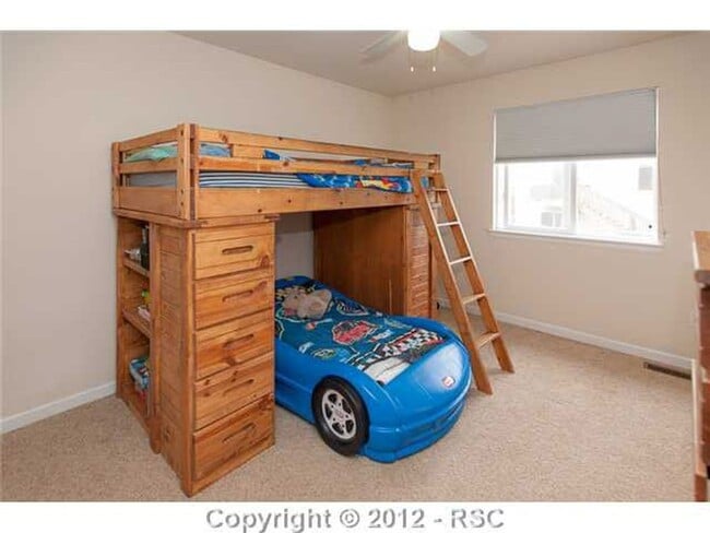 Building Photo - Great two story home in a nice quiet neighborhood