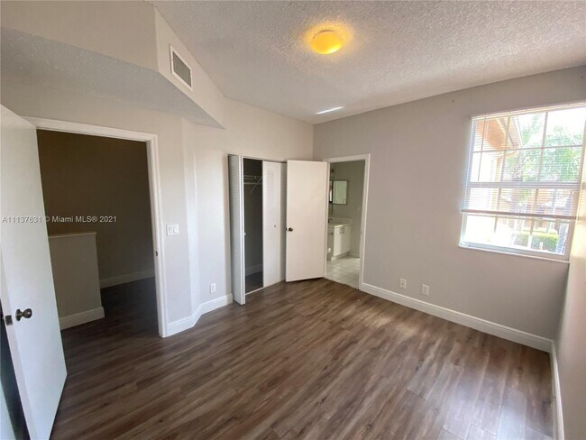 Building Photo - 1575 Veracruz Ln