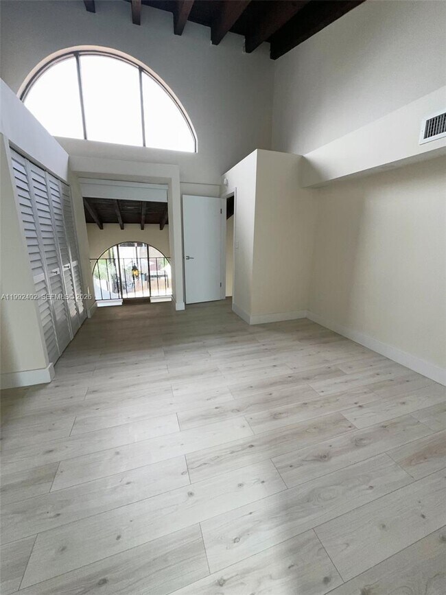 Building Photo - 9280 Biscayne Blvd