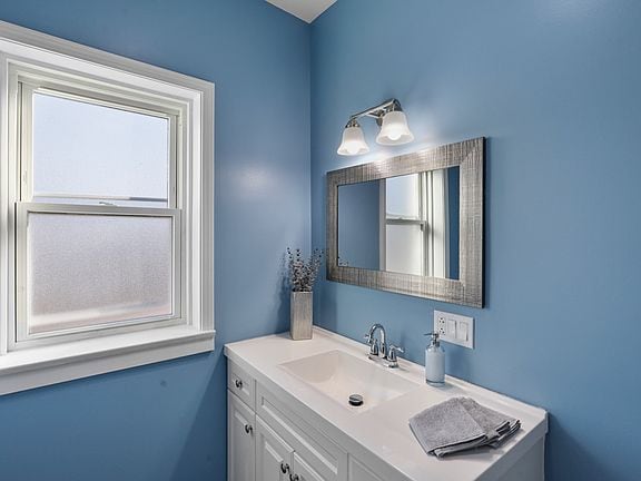 Building Photo - 1111 Bonnie Brae Pl