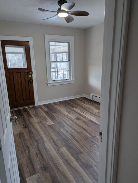 Building Photo - 531 Halsey Ave