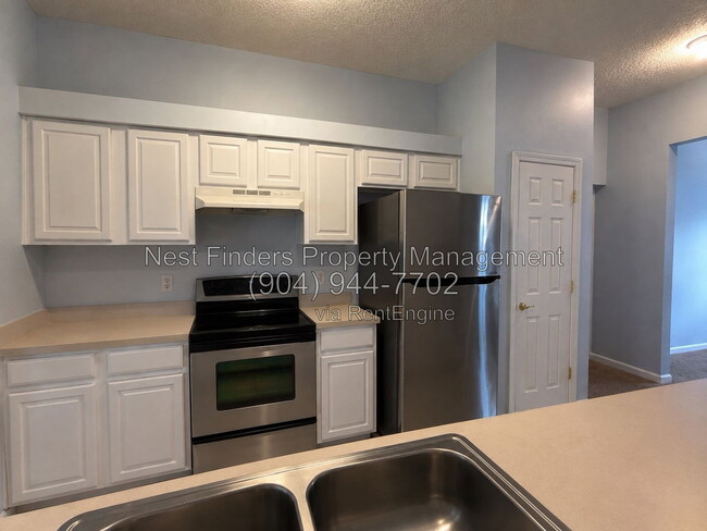 Building Photo - 628 Sparrow Branch Cir