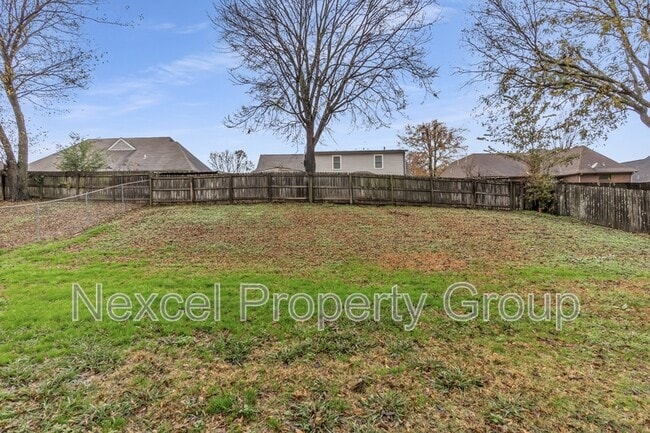 Building Photo - 5809 Lee's Crossing St