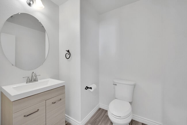 Building Photo - 11142 Romola St