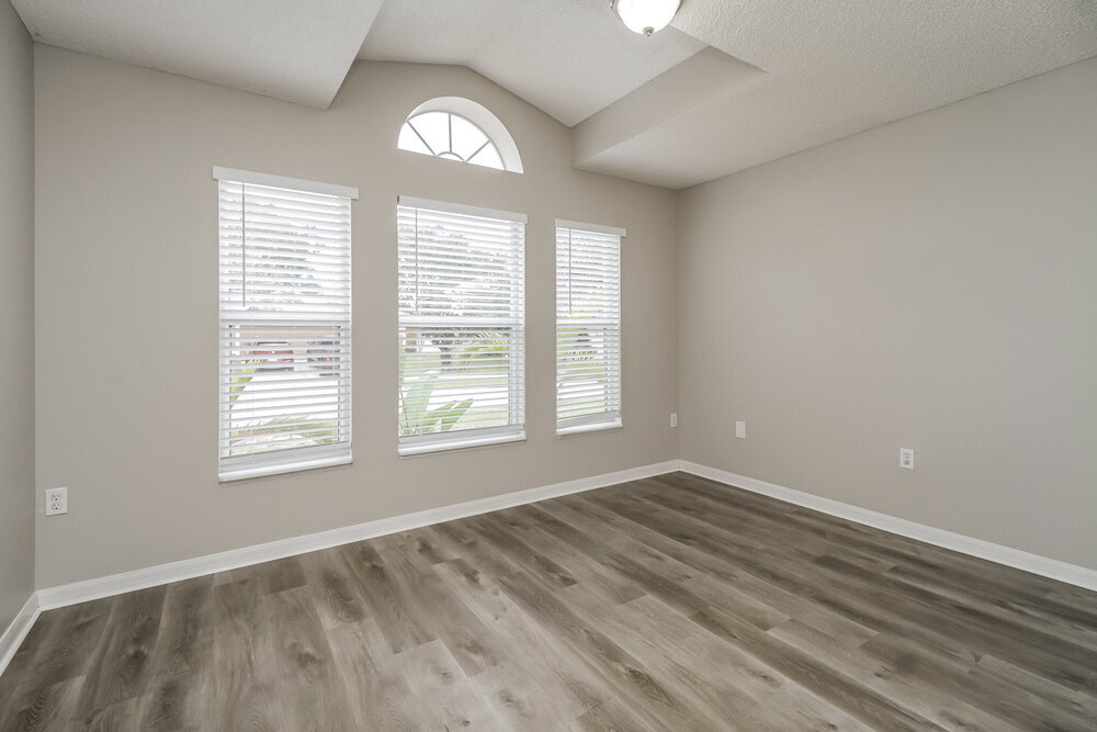 Building Photo - 932 Vanderbilt Dr