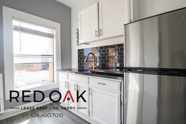 Building Photo - 744 Beacon Ave