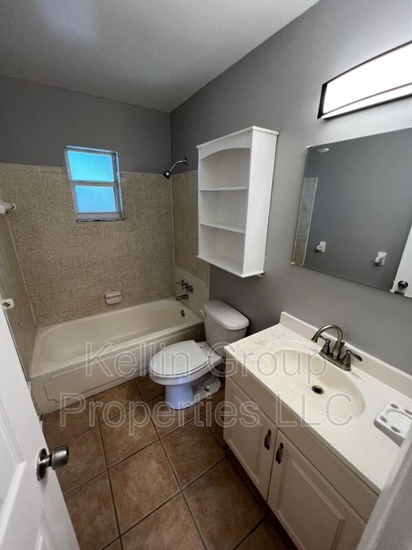 Building Photo - 1308 Herschell St