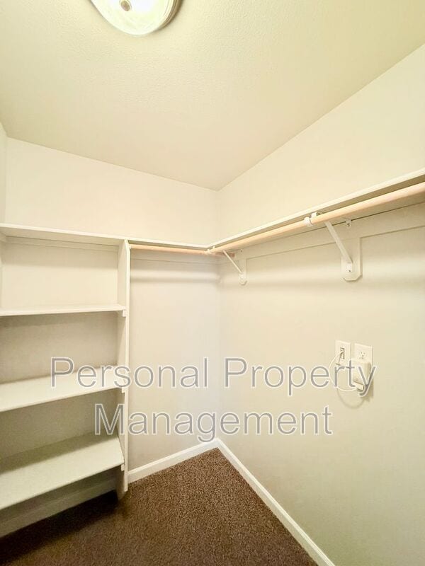 Building Photo - 12600 NE 49th St