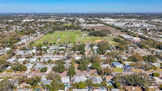 Building Photo - 7250 12th Ave N