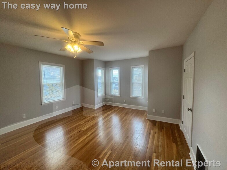 Building Photo - 103 Webster St