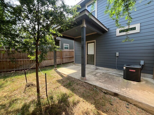 Building Photo - 6319 Luglio Ln