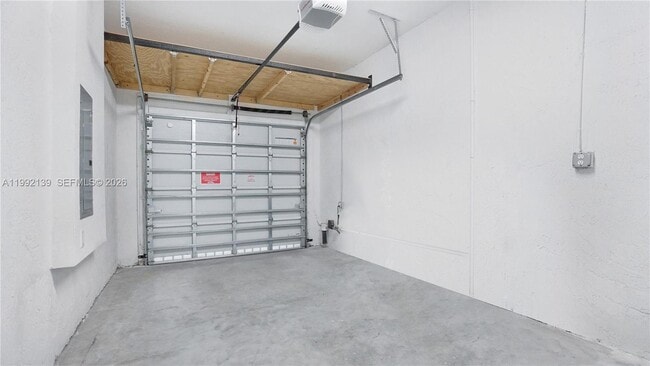 Building Photo - 2676 SE 12th St