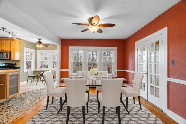 Building Photo - Asheville - Historic Charm Meets Modern Living!