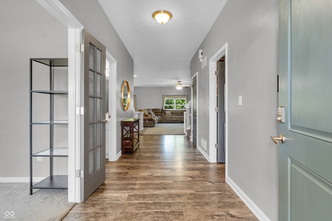 Building Photo - 70 Blue Lace Dr