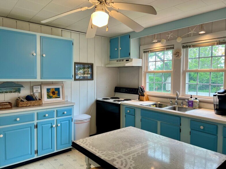 Building Photo - 38 Seabreeze Rd