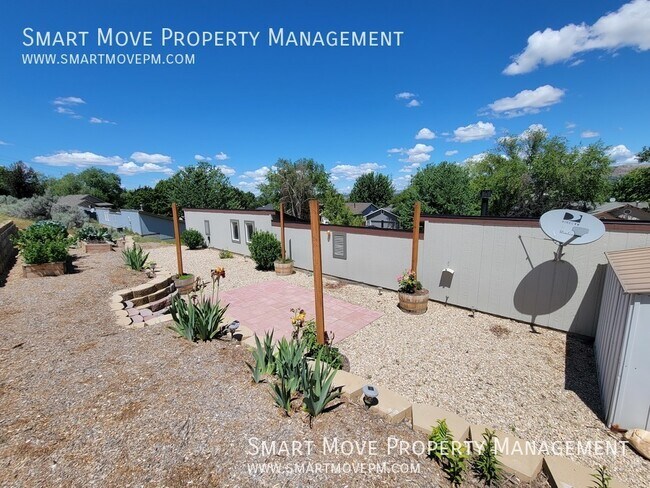 Building Photo - 2705 E Mendota Dr