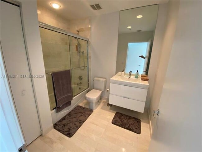 Building Photo - 17301 Biscayne Blvd