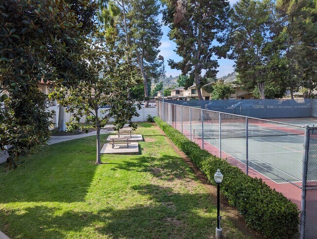 Building Photo - Light and bright 2 bedroom 2 bathroom condo available April 25, 2025