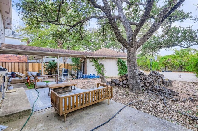 Building Photo - 6314 Old Harbor Ln