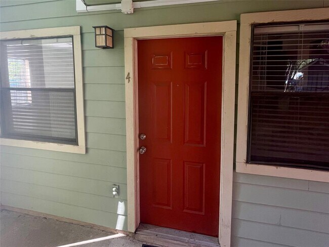 Building Photo - 4405 Avenue A