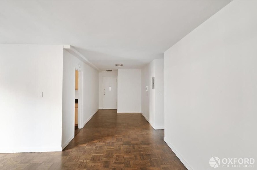 Building Photo - 440 E 79th St