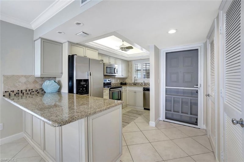 Building Photo - 271 Southbay Dr