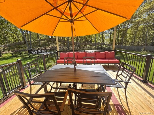 Building Photo - 3 Debbie Trail