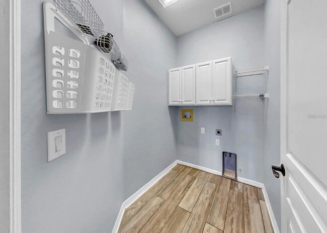 Building Photo - 5237 Brighton Shore Dr