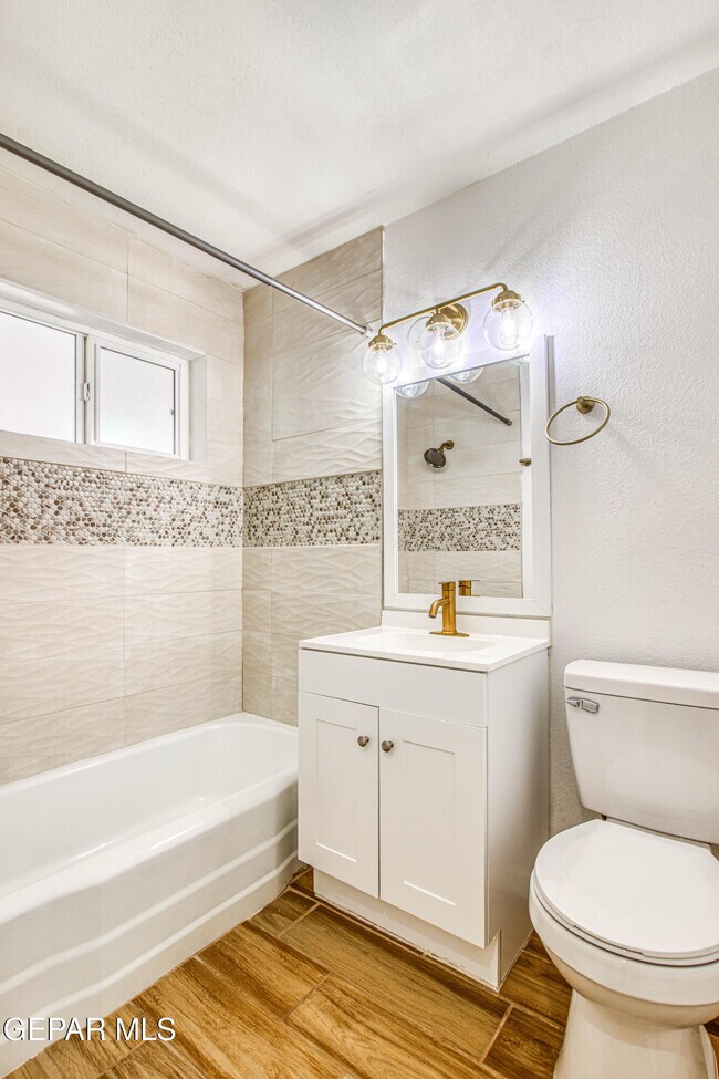 Building Photo - 8818 Mt Elbert Dr