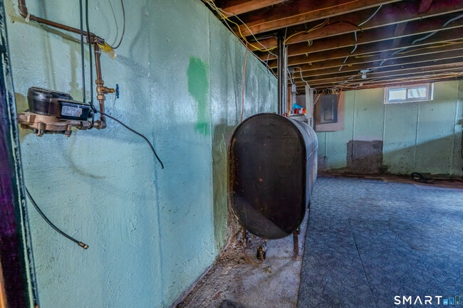 Building Photo - 24 Park Ln W