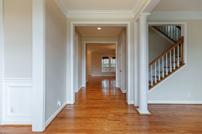 Building Photo - 808 Callahan Pl