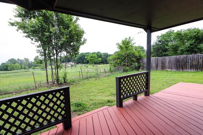 Building Photo - Total Remodel in Bentree - 3bed 2 bath!