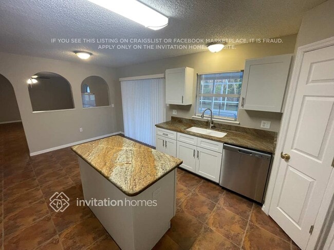 Building Photo - 24933 Ravello St