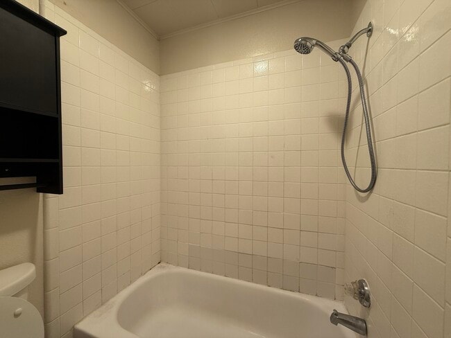 Building Photo - 9717 Blandon Ave