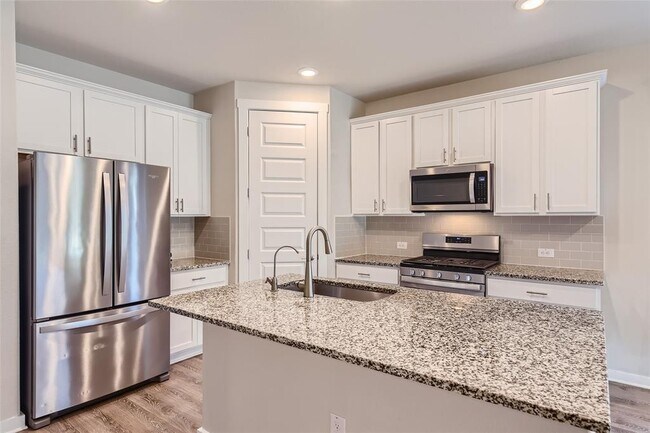 Building Photo - 2212 Alamar walk