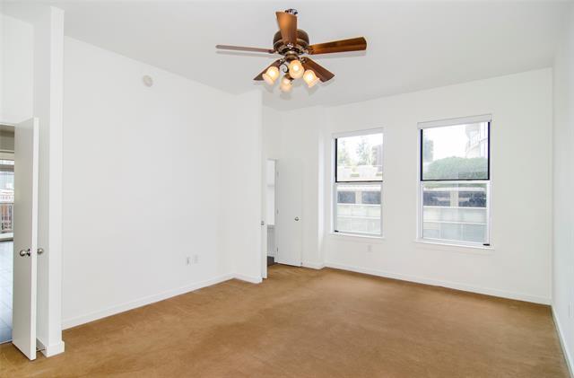 Building Photo - 2323 N Houston St