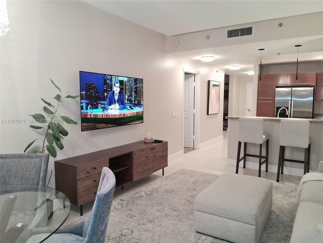 Building Photo - 2641 N Flamingo Rd