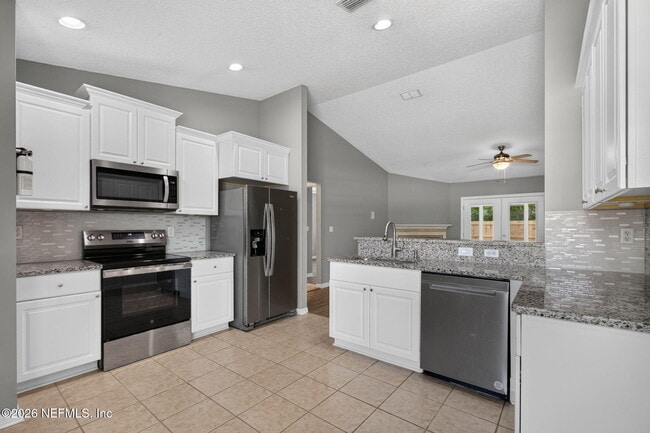Building Photo - 3183 Wavering Ln