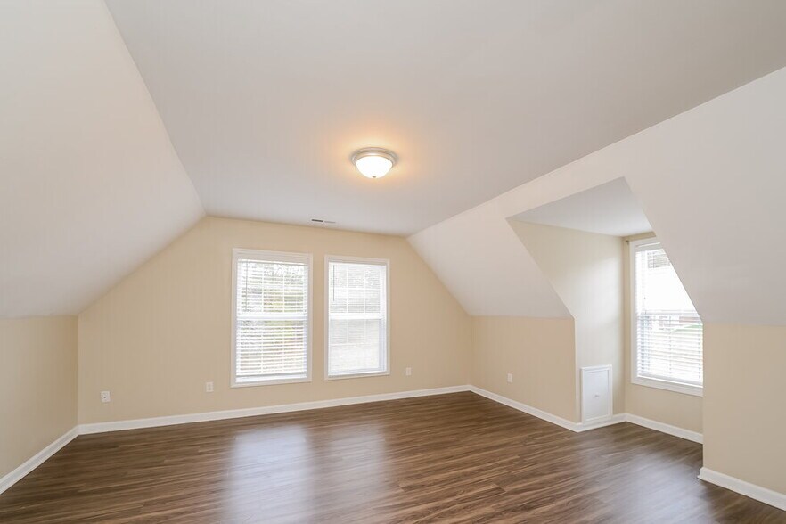 Building Photo - 172 Elisha Creek Dr