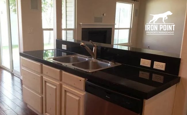 Building Photo - NW Meridian 3bed/2.5 bath w/3 car garage and fenced yard.